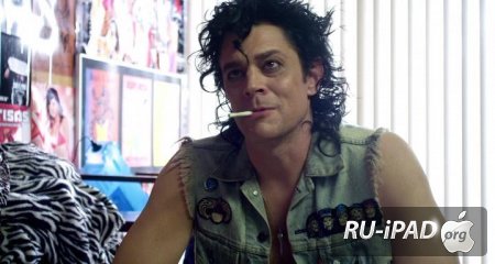   / Small Apartments [2012/HDRip/mp4/iPhone/iPod/iPad]